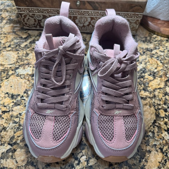 Reebok Pink Sneakers - Picture 1 of 4